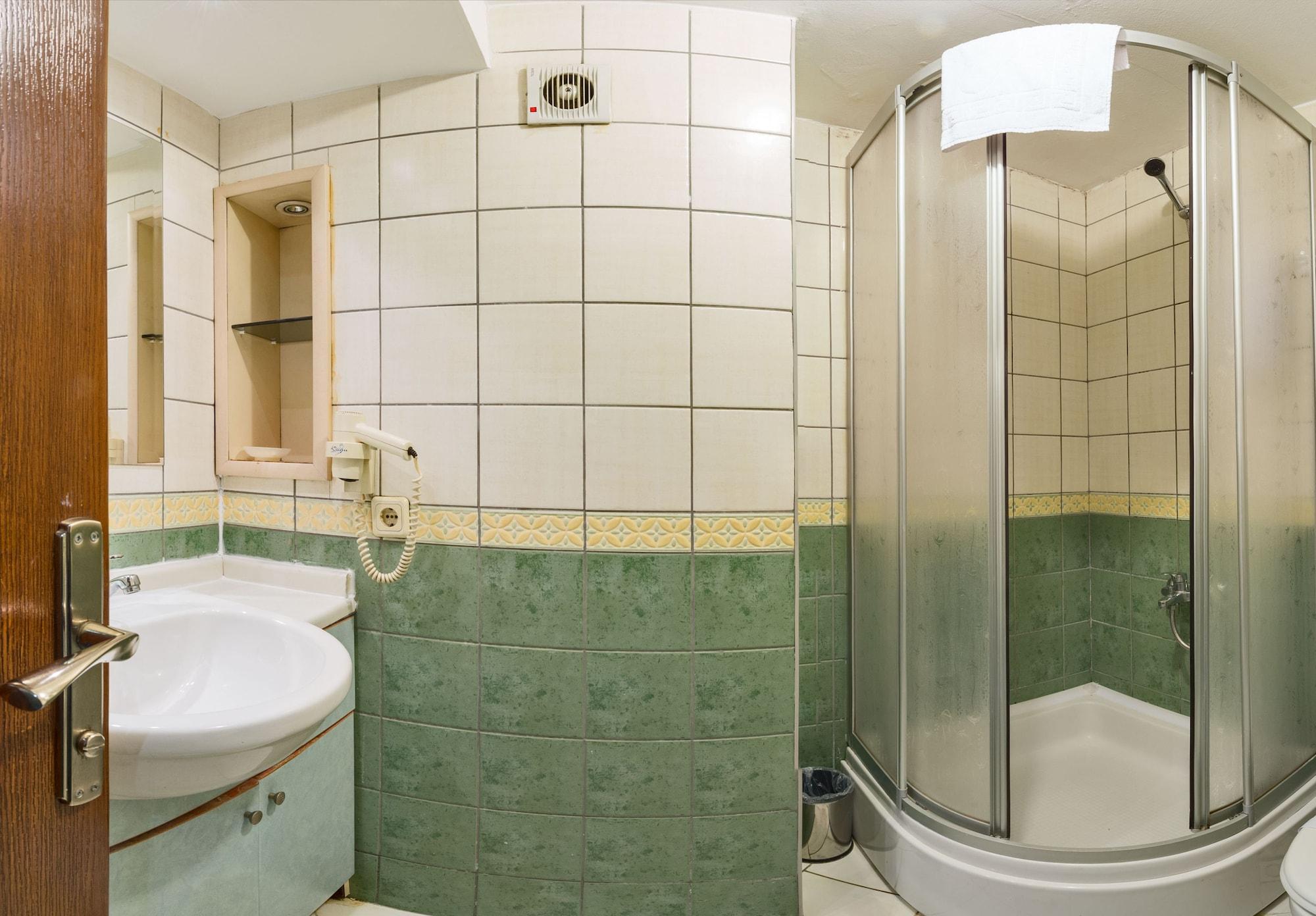 Beyaz Kugu Hotel اسطنبول المظهر الخارجي الصورة